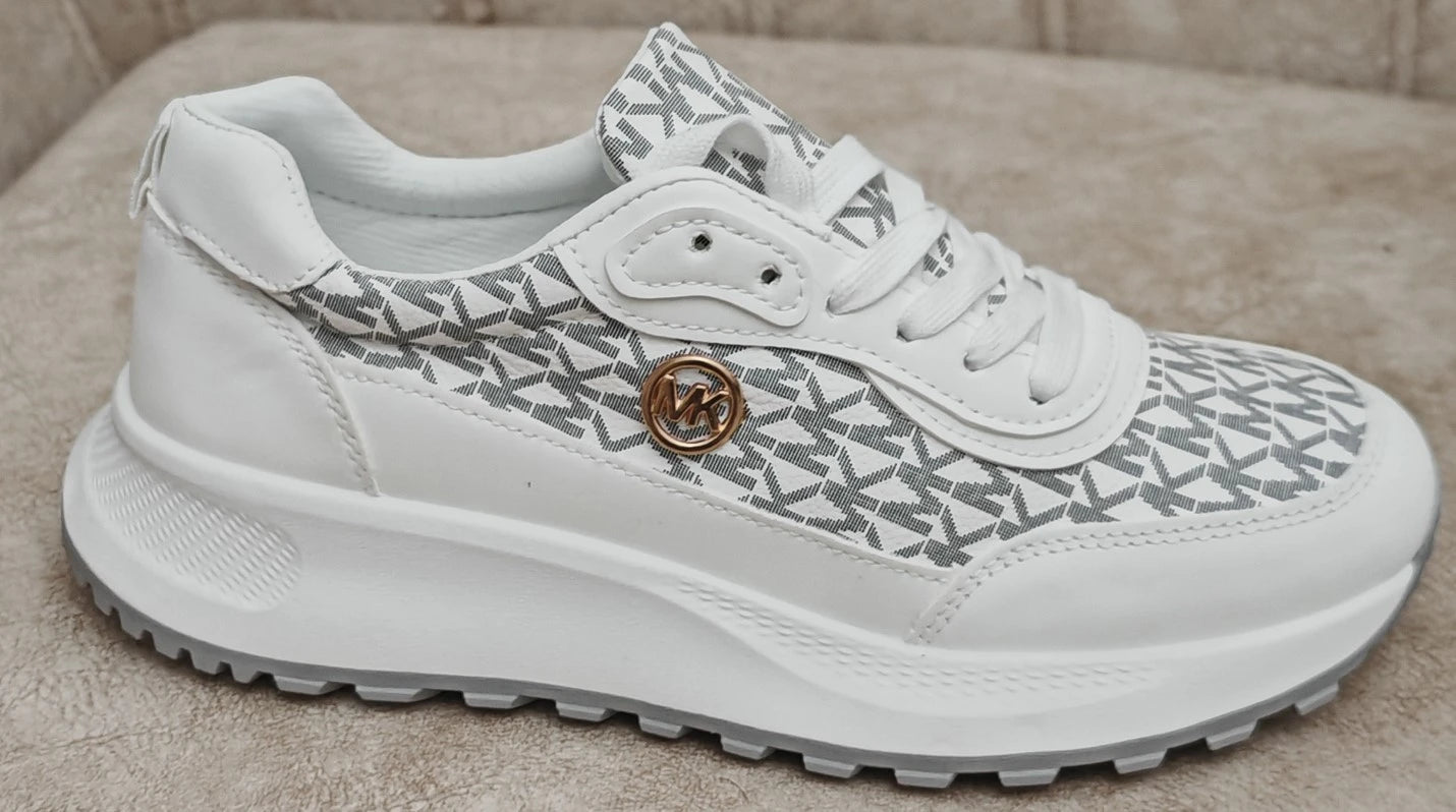 Chaussure femme élégante et confortable